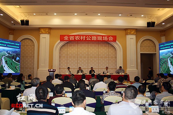 湖南：長沙三年內(nèi)對20余條客運(yùn)班線實現(xiàn)公交化改造