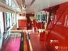銀隆新能源在觀光車的設(shè)計(jì)上別具匠心，車內(nèi)的豪華配置，讓乘客享受航空式的乘坐體驗(yàn)。