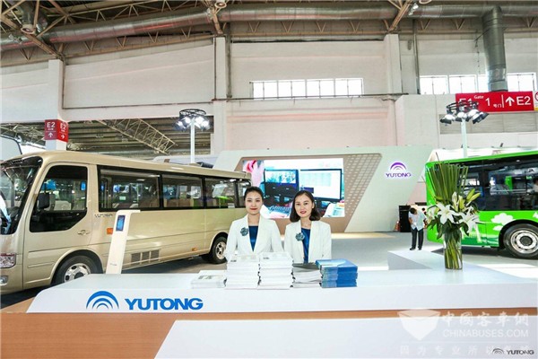 “雙配置+負排放”!宇通10.5米氫燃料電池客車新品全球首發