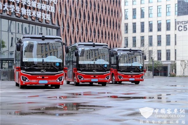 自動駕駛“robobus”重慶投運(yùn) 看金龍描繪的“智慧交通”場景