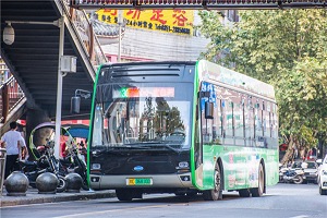 駛?cè)搿岸嗖寿F州” ！開(kāi)沃汽車獲遵義公交74臺(tái)純電動(dòng)公交訂單