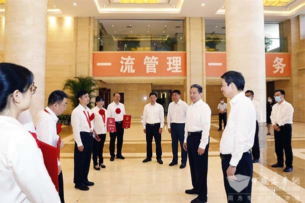 全國交通運(yùn)輸系統(tǒng) 人民滿意的公務(wù)員 公務(wù)員集體