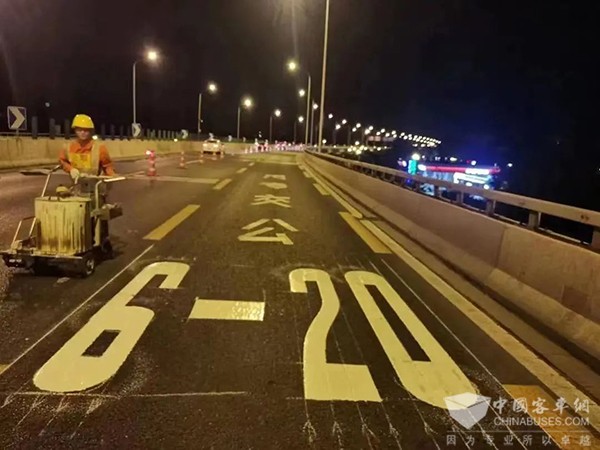 公交專(zhuān)用道管理 高效利用 道路資源