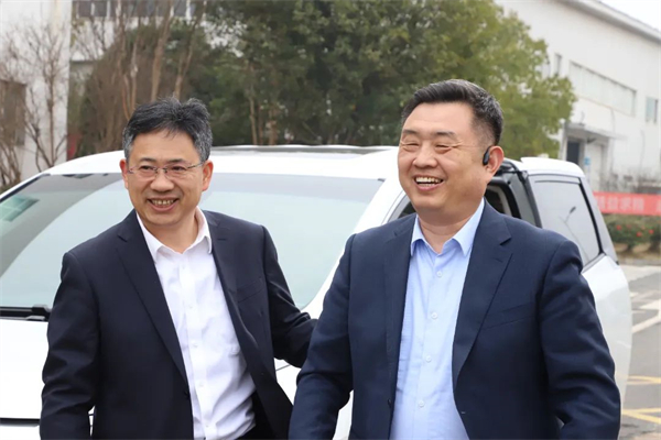 試點“結對子” 中車青島四方股份前往中車電動交流學習