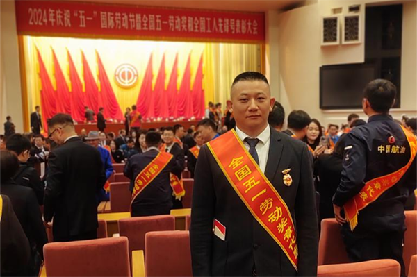 金龍李茂發獲“全國五一勞動獎章” 背后究竟有哪些故事？