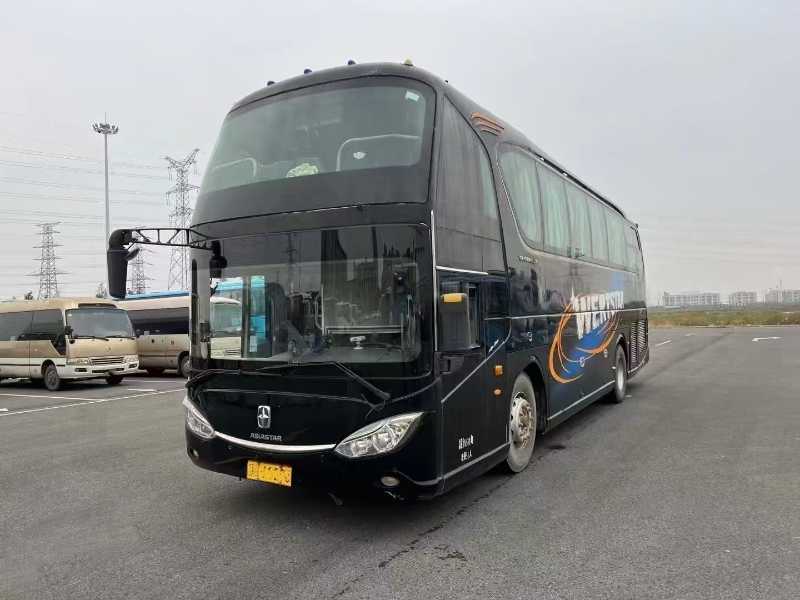 隨時(shí)雙檔51座國(guó)四高一級(jí)亞星6118氣囊旅游車(chē)
