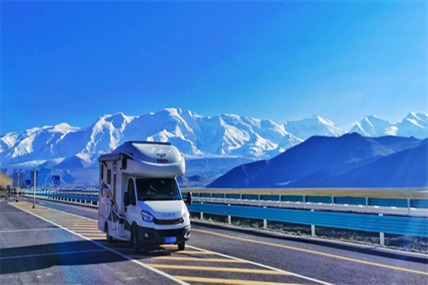 選購房車哪家強，“依家房車”來幫忙|依維柯房車江湖見聞錄