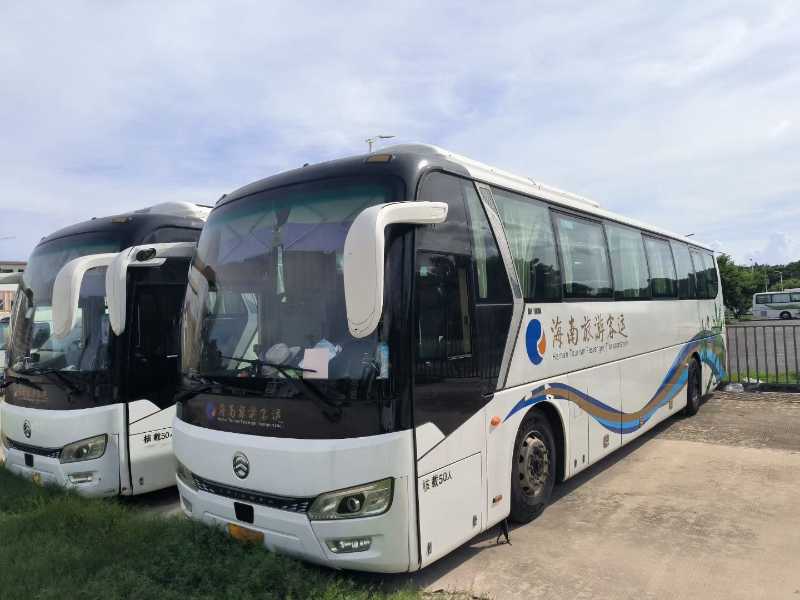 2018年10月 大型高一級(jí)50座國(guó)五金旅6122氣囊中門車