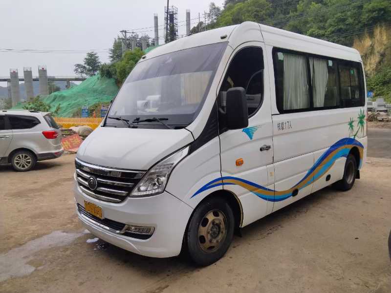 2019年5月 國(guó)五17座四輪碟剎通倉(cāng)宇通CL6中型車(chē)
