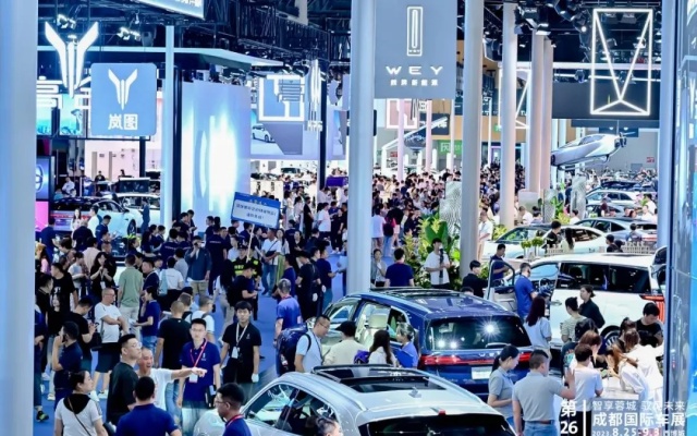 創(chuàng)新高！車展開幕在即，成都公交將開兩條免費擺渡線！