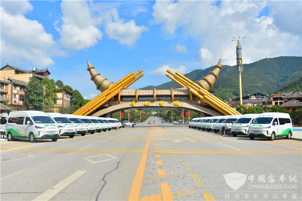依維柯聚星純電動(dòng)客車交付 “星火計(jì)劃”喜訊頻傳！