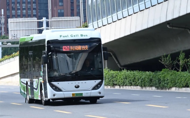 鄭州公交：城市記憶之行進中的公交