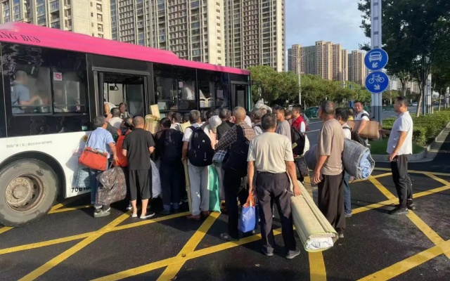 護送14870名務工者，公交人以溫暖之舉守護每一份安全
