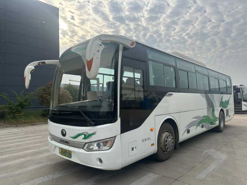 多臺(tái)48座非營(yíng)運(yùn)寧德時(shí)代宇通6115電車