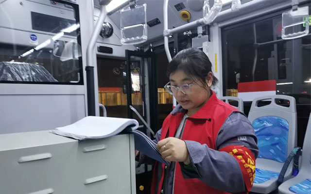 決戰(zhàn)收官：中車一線員工用腳步丈量責(zé)任與擔(dān)當
