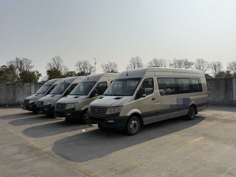 2019年上牌多臺19座亞星歐睿商務車