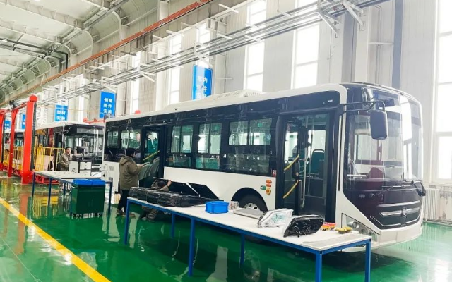 新疆地產純電公交車，計劃8月投用