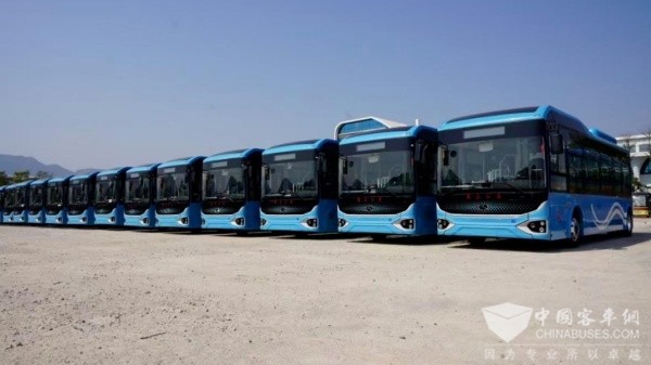 “渝”見山城 金龍新能源公交車批量交付重慶