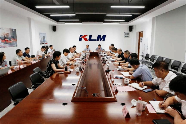 福汽集團黨組書記 董事長黃循鈾一行調研金龍汽車集團及產業鏈企業