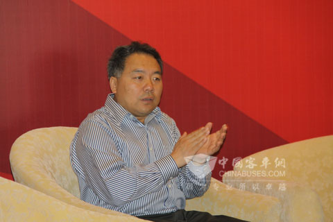 中國公路中國公路學會客車分會副秘書長佘振清