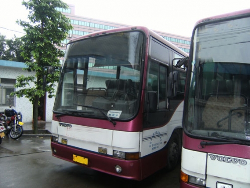 低價出售兩臺98年6月西沃B10M，發(fā)動機剛做過大修，車況非常好，座位47座