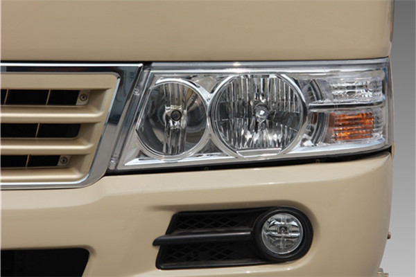 南京金龍NJL6806BEV7客車（純電動24-31座）