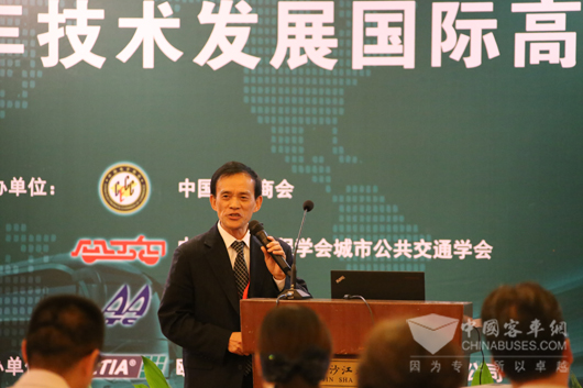 重慶巴士集團一汽巴士有限公司副總經理翟昌忠